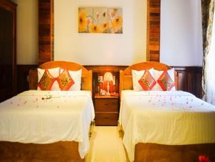 San San Khách sạn 3*