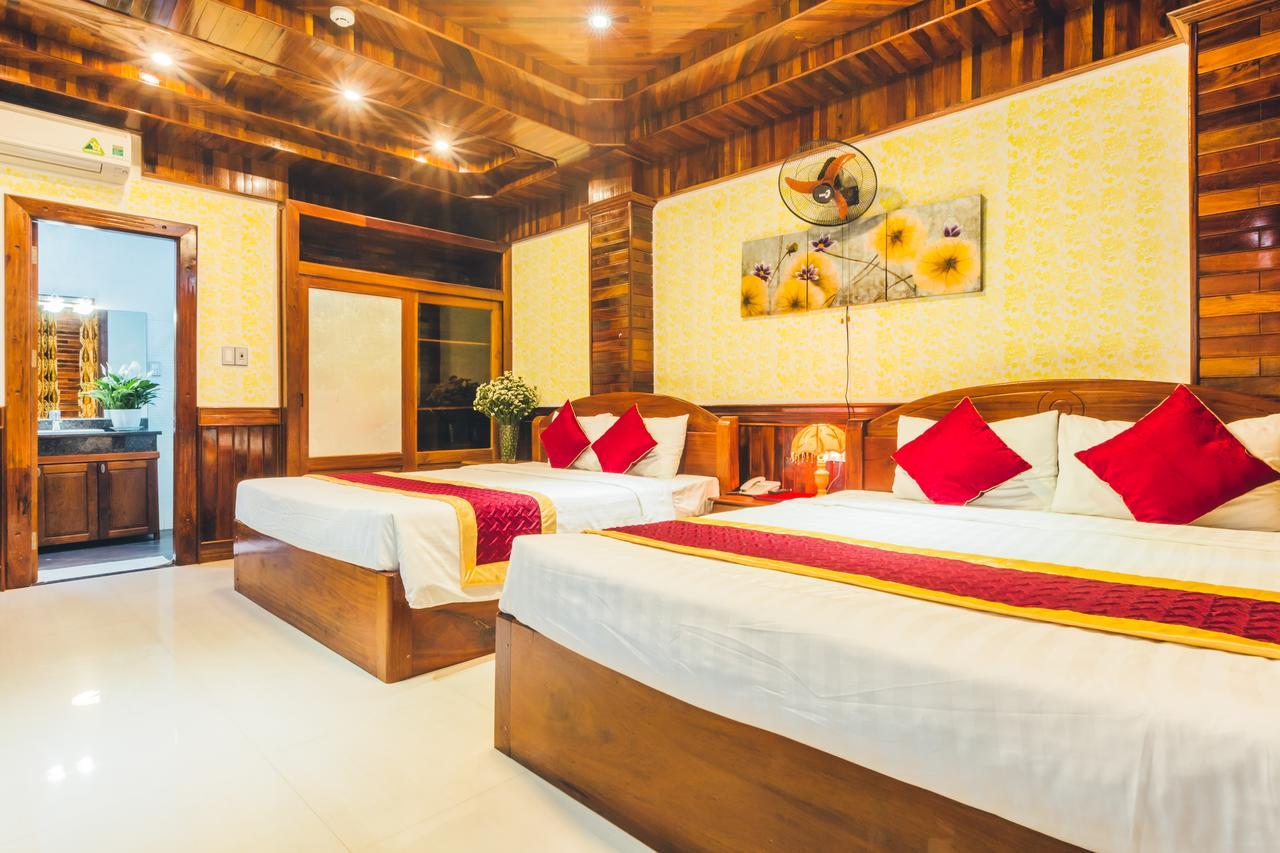 San San Khách sạn