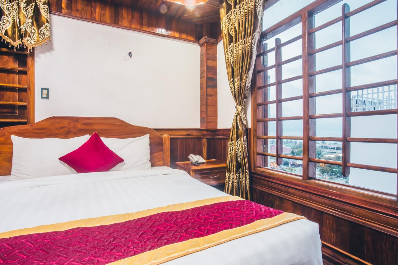 Khách sạn San San 3*