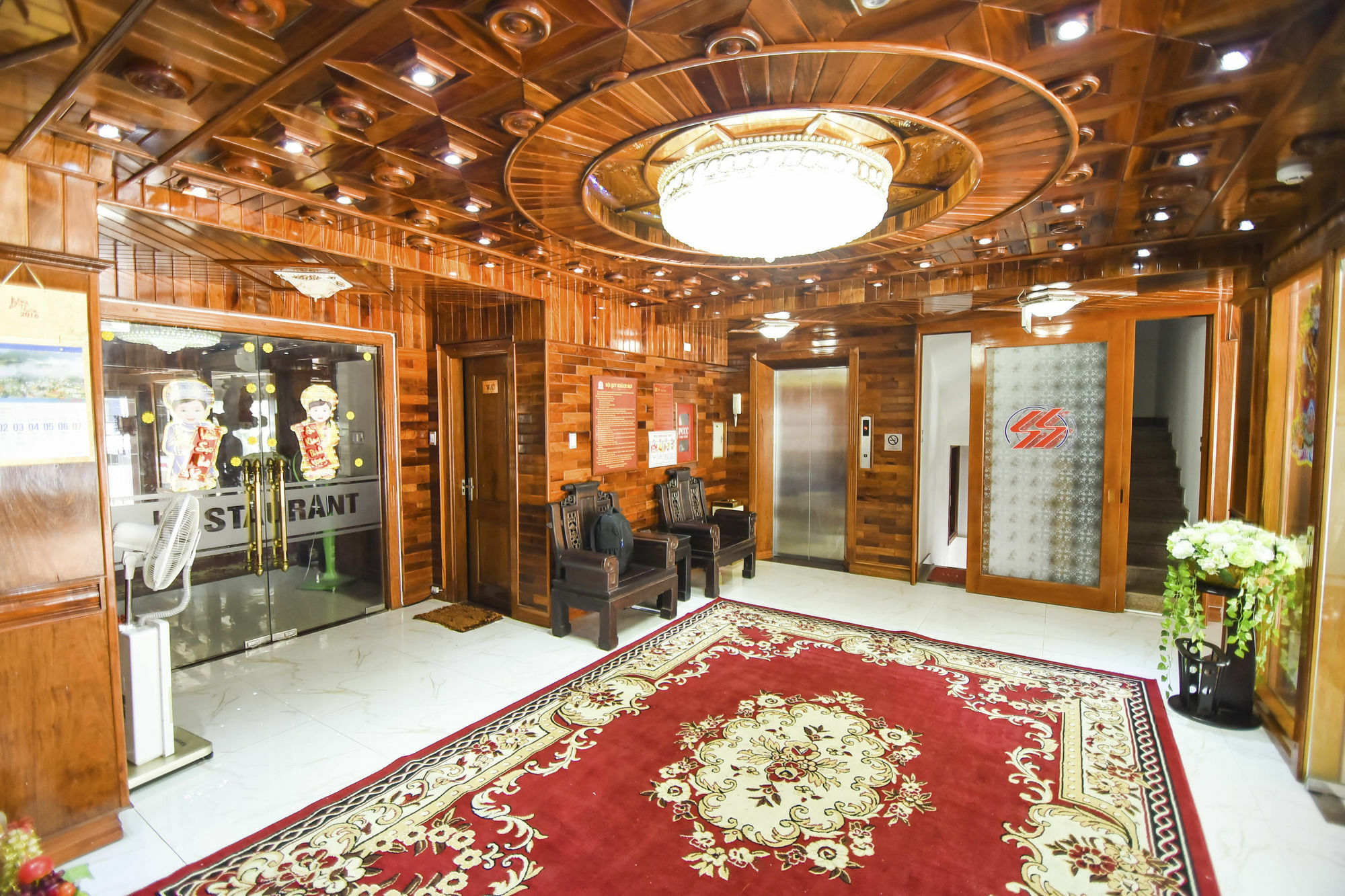 San San Khách sạn 3*